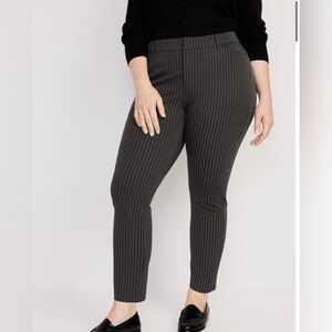 Old Navy Plus High-Waisted Pixie Skinny Ankle Pants, Pinstripe, Size 28R, NWT